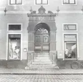 Gamla apoteket, byggt 1658 för råd- och handelsmannen Carl Jönsson och hans hustru Katarina von Glaen.