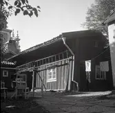 Innergård i kv. Skrivaren före rivningen på 1970-talet.