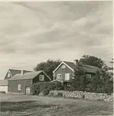Syskonen Johanssons gård. Ombyggd, men i den gamla stilen.