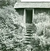 Entrén till en källarstuga från 1700-talet.