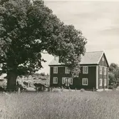 Motiv från en gård i Torp.