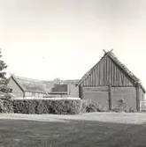 Motiv från gården Södra Norrby 1.
Gården, sedd mot öster.