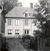 Nu rivet hus i kv. Beckasinen.