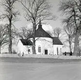Voxtorps kyrka, en av Sveriges åtta rundkyrkor.
