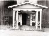 N.P. Karlssons hus i Asögle by.

Foto Nordiska museet 1918