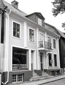 Fasad mot Södra Vallgatan. Bilderna är tagna inom ramen för Kalmar kommuns inventering av Kvarnholmens bebyggelse 1970-1971 och skänkta till länsmuseet.