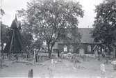 Kråksmåla kyrka och dess klockstapel.