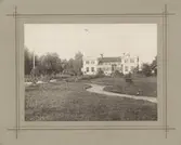 Text från baksidan av kortet.