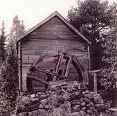 Motiv från den vattendrivna sågen vid Grisbäck.