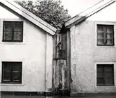 Två fastigheter i kvarteret Tenngjutaren 8, Fiskaregatan 9.