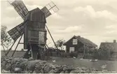 Vykort med motiv av en stubbkvarn på Öland.