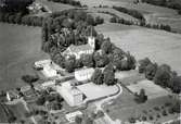 Flygfoto över Västra Eds kyrka.