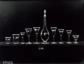 En glasservis ifrån Orrefors Glasbruk.