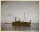 Ett tvåmastat ångfartyg.