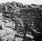 Stenmur runt Sandby borg.