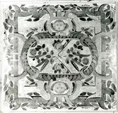 Kalmar slott. Detalj av Kungsmakets kassettak.
På vissa plåtar har Martin Olsson klistrat eltejp för att markera hur bilden skulle beskäras i boken.