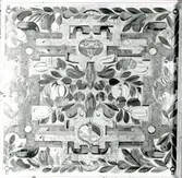 Kalmar slott: Detalj av Kungsmakets kassettak.
På vissa plåtar har Martin Olsson klistrat eltejp för att markera hur bilden skulle beskäras i boken.