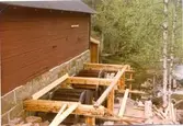 Vattenhjul på Stensfors kvarn vid restaureringen 1976-1977.
