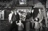 Anonym familj omkring 1930.