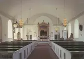 Interiör från långhuset i Lönneberga kyrka.