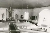 Interiör mot koret i Misterhults kyrka.