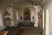 Interiör mot altaret i Mortorps kyrka.