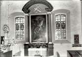 Altartavla utförd 1843 av Sven Gustaf Lindblom i Kalmar. Motiv: Kristi nedertagande från korset. Enligt uppgift en kopia av David von Krafts altartavla i Kalmar domkyrka.