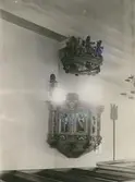 Predikstolen i Tveta kyrka efter restaureringen 1933.