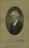 Fru Sigrid Hain, Kalmar. Född i Kalmar 1860, död i Kalmar 1925-30.