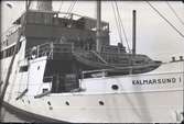 Kalmarsund 1 med den av godsägare Wilner skänkta till Kalmar sjöfartsmuseum ölandsfärjan på däck.