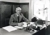 Ragnar Rosengren, föreståndare på Köpmannaförbundets revisionsbyrå, som hade 7-8 anställda.

Foto 1949-05-02
