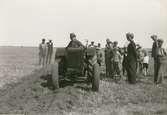 Plöjning med traktor på södra Öland 1939 hos godsägare Charles Nordborg, Christinelund, Ventlinge.