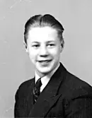 Firman Ad. Lidwall i Tidaholm etablerades 1862. Mivis Lidwall f. 1856 och Adolf Lidwall drev den tillsammans med sin dotter Signe.