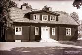 Skara lantmannaskola. 1884-. Huvudman bla Hushållningssällskapet till 1958, därefter landstinget. Flyttad till Uddetorp 1943.