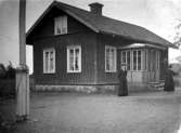 Björkulla Skola 1911.
Sofia Gustavsson till vänster.