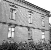 Skara.
Kvarteret Brage, 
Gunnar Wennerbergsgatan 5. 
Hantverksföreningens hus, södra fasaden.