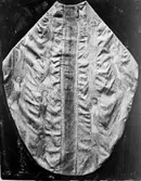 Deponerad i Västergötlands Museums samlingar.