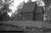 Skaga medeltida stavkyrka, riven 1825, var en känd offerkyrka; en rekonstruktion uppfördes 1957-58 efter Erik Lundbergs ritningar.
Information hämtad i NE:http://www.ne.se/jsp/search/article.jsp?i_art_id=335527