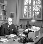 Skara. Bibliotekarie Bengt Stenberg 1962.