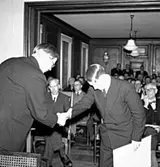 Skara. Hushållningssällskapet. Landshövding Domö överlämnar utmärkelser.