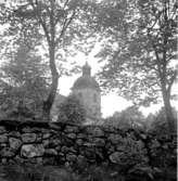 Bjärklunda kyrka.
Bjärka och Härlunda socknars gemensamma kyrka.