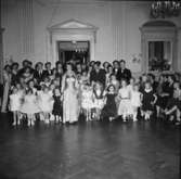 Fru Campells dansskola, avslutning med uppvisning 1954.
Gruppbild.