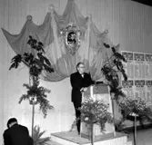 Skara. Mejeriförbundets ostutställning 26/11 1955 i Teaterhuset. Landshövding Domö.