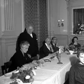 Skara köpmannaförenings 50-årsjubileum 20/9 1958.
Smith, Märta Torgny och Bergendahl.