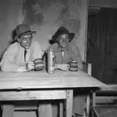 Skara-Amatörerna.
Teatergrupp 1952: Bengt Melin och Valter Lindahl.