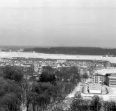 Skara. 
Skarabostäder med Viktoriagården i förgrunden, 20/3 1968.