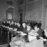 Stadsfullmäktigeledamöter i Skara 1951-54.
Från vänster: Gustaf Holmstedt, Gunnar Holmstrand, Evald Händén, Åke Johansson, Erik Järnåker, Axel Karlsson, Valfrid Lengdén, Lennart Lindén.