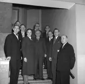 Stadsfullmäktige i Skara. 
En del nyvalda ledamöter 1955-58: översta raden från vänster Sune Phersson, Holger Persson, Fritz Brander, Ragnar Pettersson. Främre raden Roy Mossbrandt, Karin Styrud, Bengt Gierup, Nils Österlund, Knut Ungh, Anton Melker.