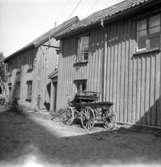 Bakgården på Gula hönan, Malmgatan, Skara. 1930-talet.