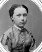 Anna Charlotta Fredrika Pfeiff, gift Lindgren,Född 1851 i Horns sn, Skbgs län.Död 1924 i Kristianstad.